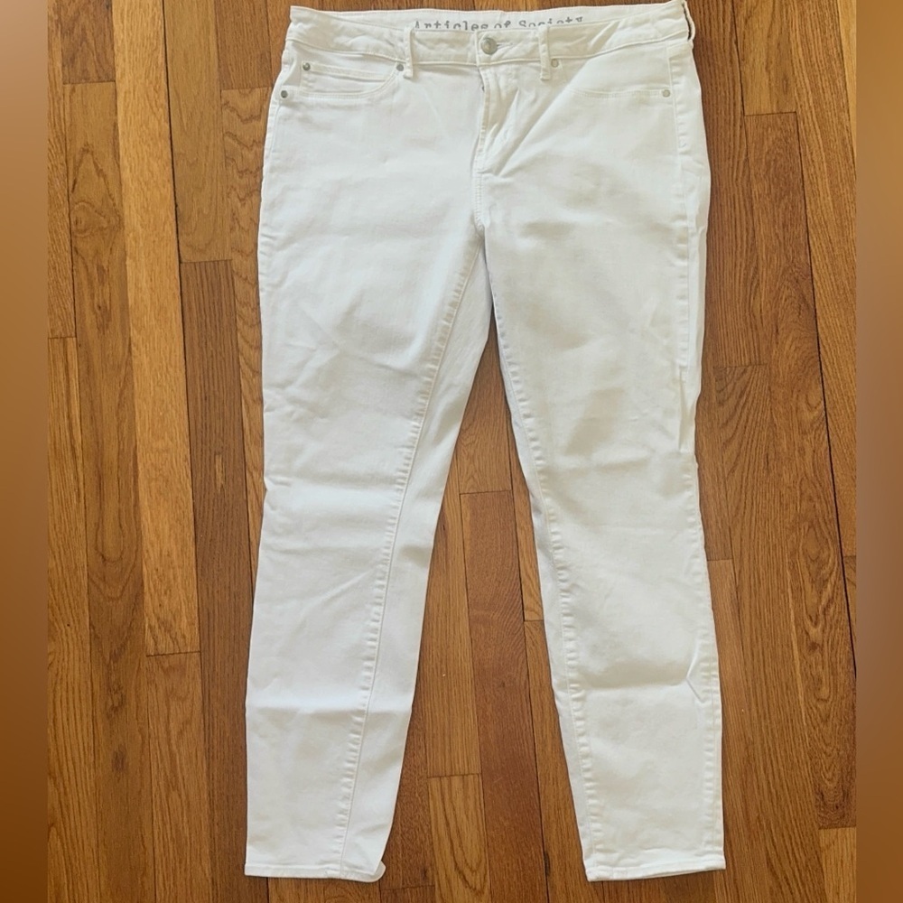 Articles of society White Skinny Jean mid rise 32